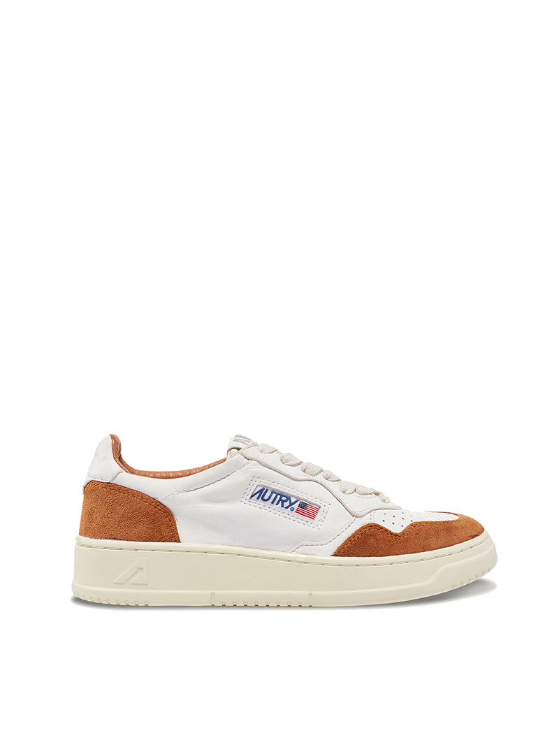 Autry Womens Medalist Low Trainers White Goatskin / Caramel Suede