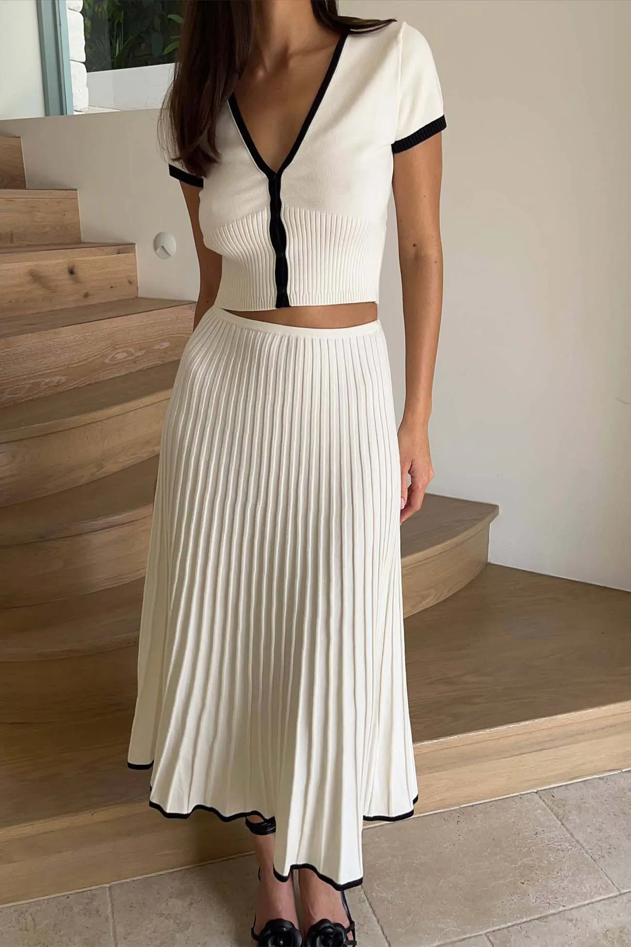 Contrast Button V Neck Stripe Skirt Set