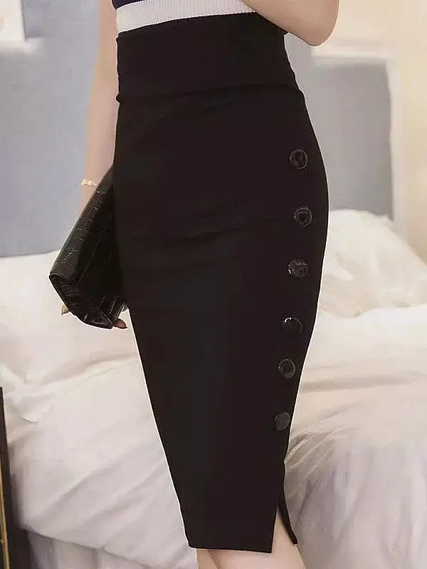 Elegant Women's Knee-Length Pencil Skirt in Black and Red