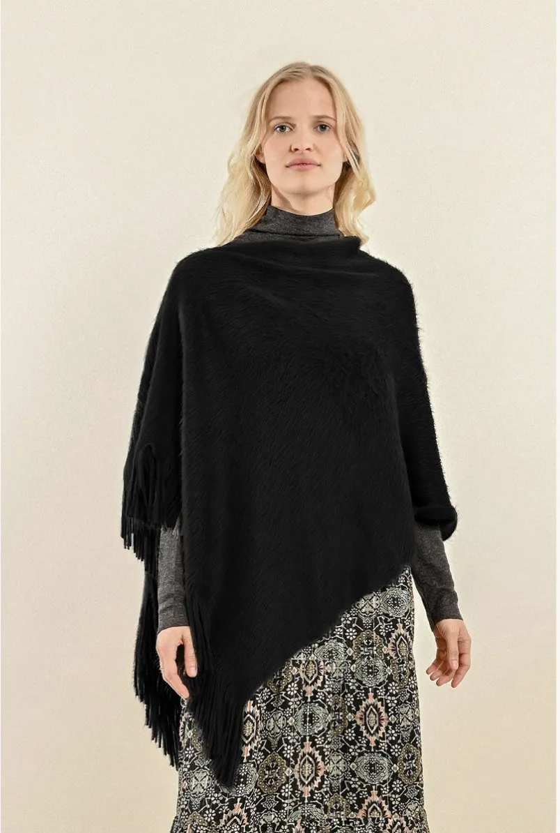 KNITTED PONCHO