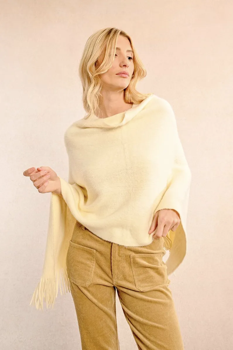 KNITTED PONCHO