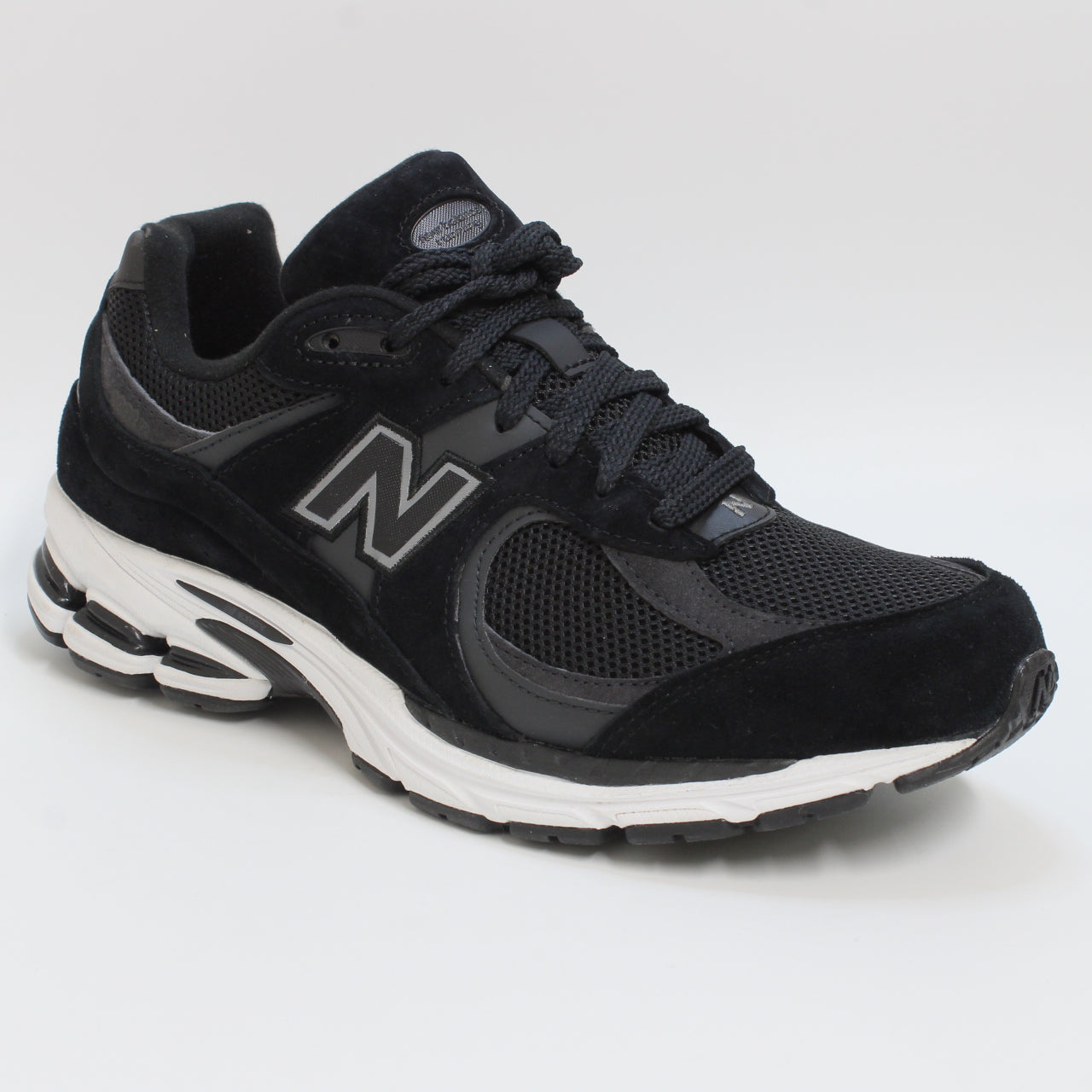 New Balance 2002 Black White Trainers