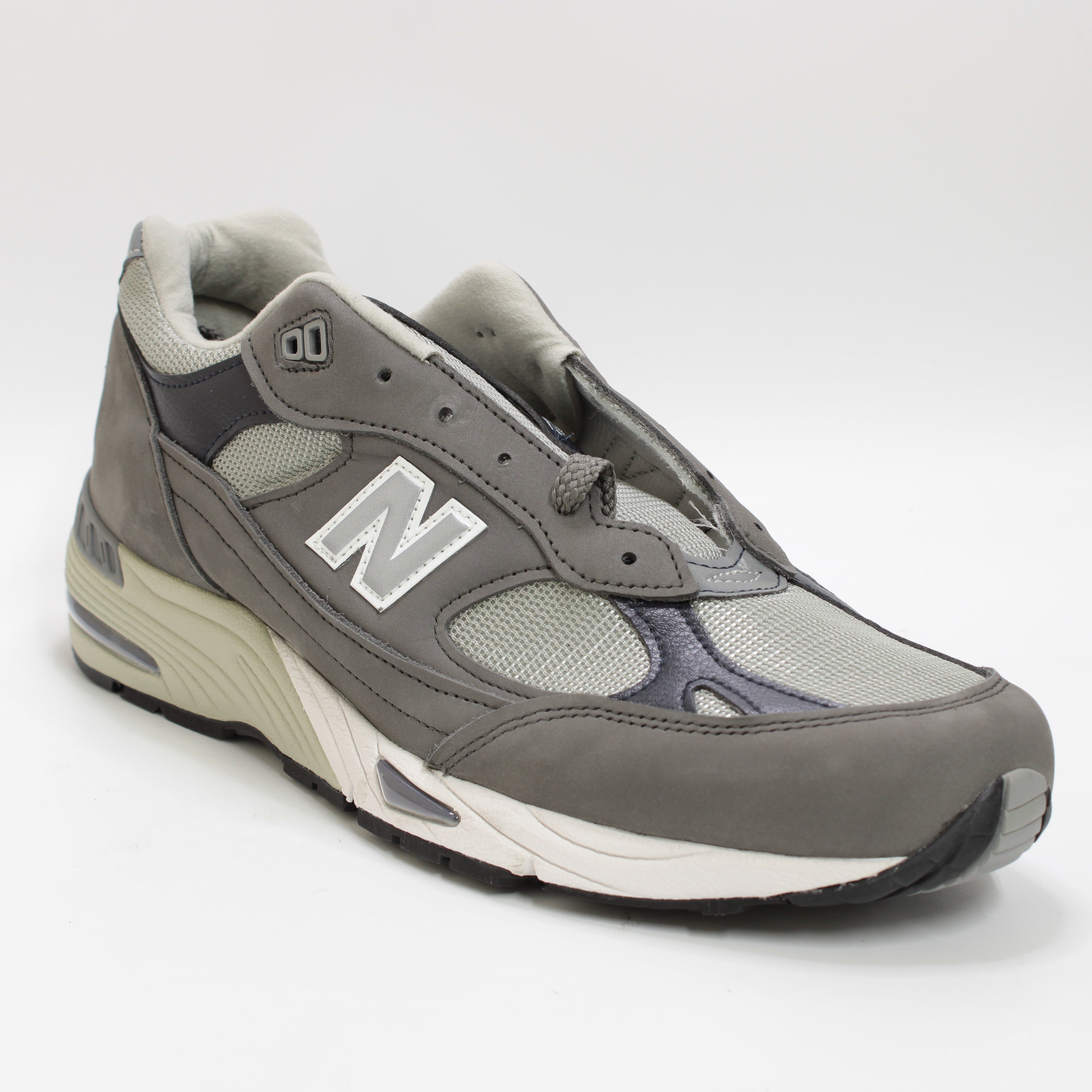 New Balance 991 Trainers Grey Navy