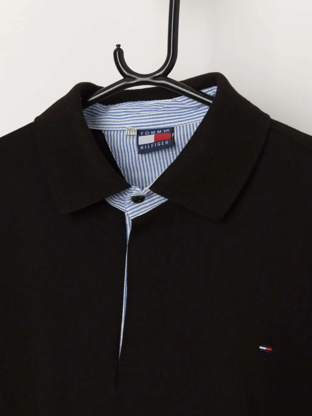 Vintage Tommy Hilfiger black polo shirt – XL